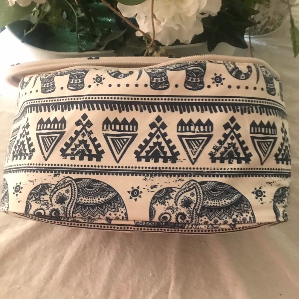 Makeup bag